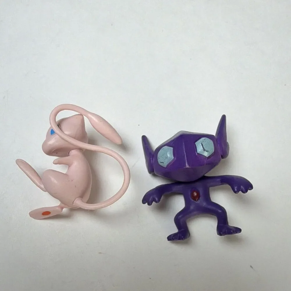 TOMY Pokémon Mew & Sableye 2pc Small Plastic Figure Set Pink/Purple